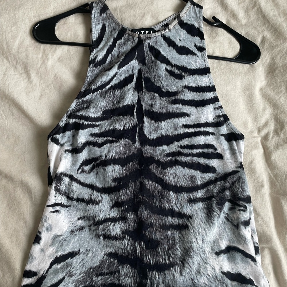 Princess Polly Motel Clars Top Silver Tiger Placement